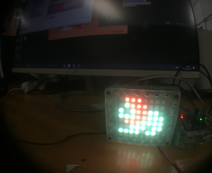 Moment when I was designing the first version of pixel painting.